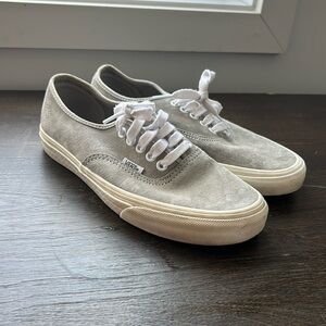 Vans 8.5 women’s gray water repelled shoes